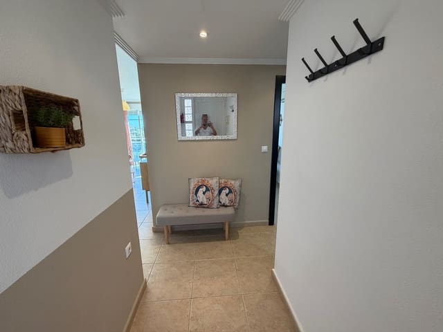 2 slaapkamer Strandappartement te koop in Puerto Deportivo, Guardamar del Segura met zwembad garage - € 195.000 (Ref: 10160973)