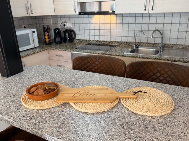 2 slaapkamer Strandappartement te koop in Puerto Deportivo, Guardamar del Segura met zwembad garage - € 195.000 (Ref: 10160973)