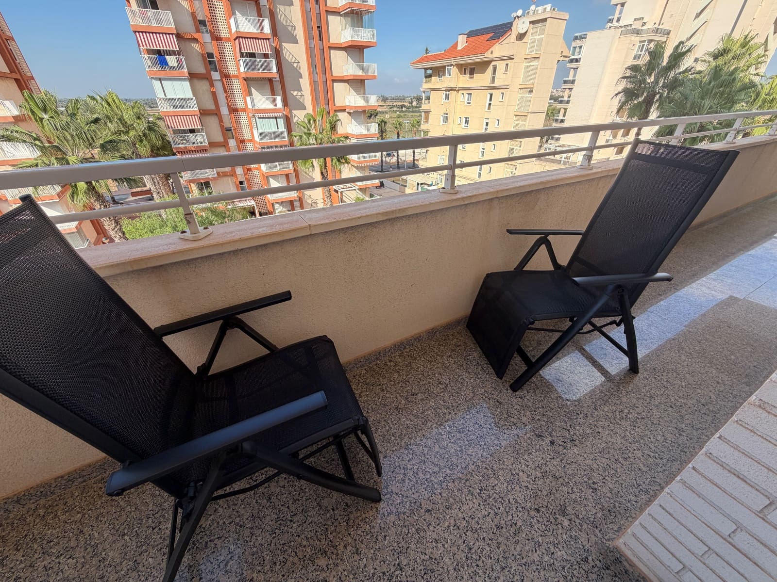2 soverom Strandleiligheter til salgs i Guardamar del Segura med svømmebasseng garasje - € 195 000 (Ref: 10160973)