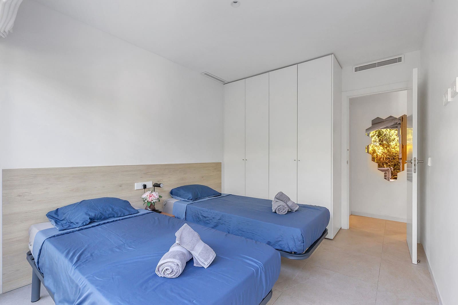 Apartamento de 2 habitaciones en Los Balcones en venta con piscina garaje - 294.000 € (Ref: 10160983)