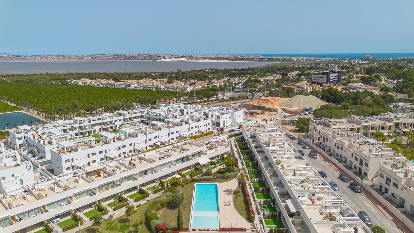 Apartamento de 2 habitaciones en Los Balcones en venta con piscina garaje - 294.000 € (Ref: 10160983)