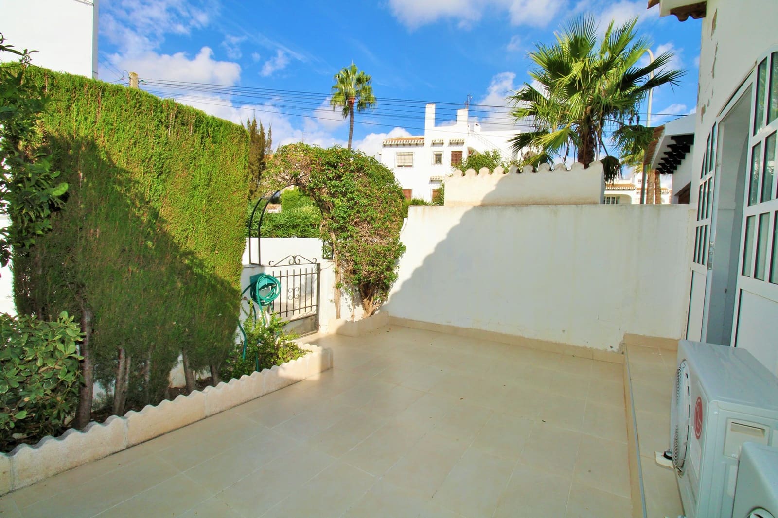 3 bedroom Townhouse for sale in Villamartin with pool - € 289,000 (Ref: 10168171)