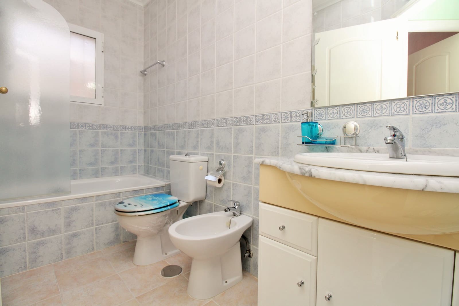 3 bedroom Townhouse for sale in Playa Flamenca with pool garage - € 225,000 (Ref: 10168172)