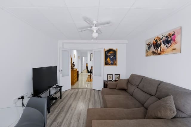 3 slaapkamer Flat te koop in Zona Pueblo, Guardamar del Segura - € 187.500 (Ref: 10168174)
