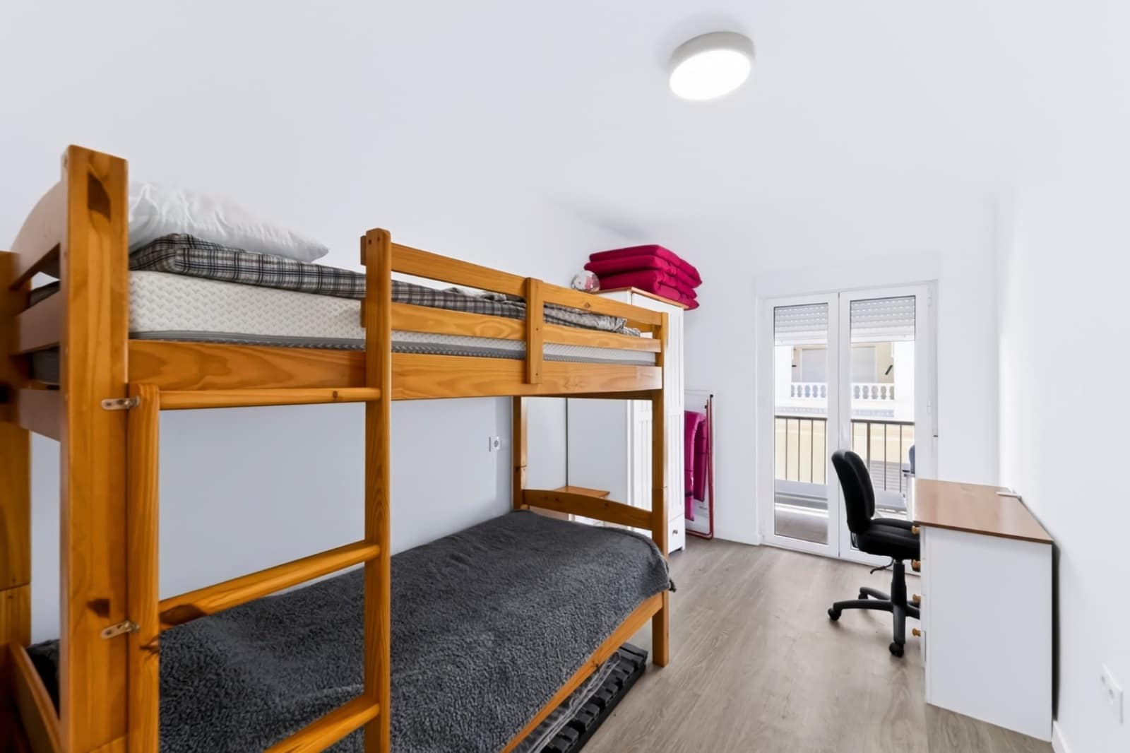 Piso de 3 habitaciones en Guardamar del Segura en venta - 187.500 € (Ref: 10168174)