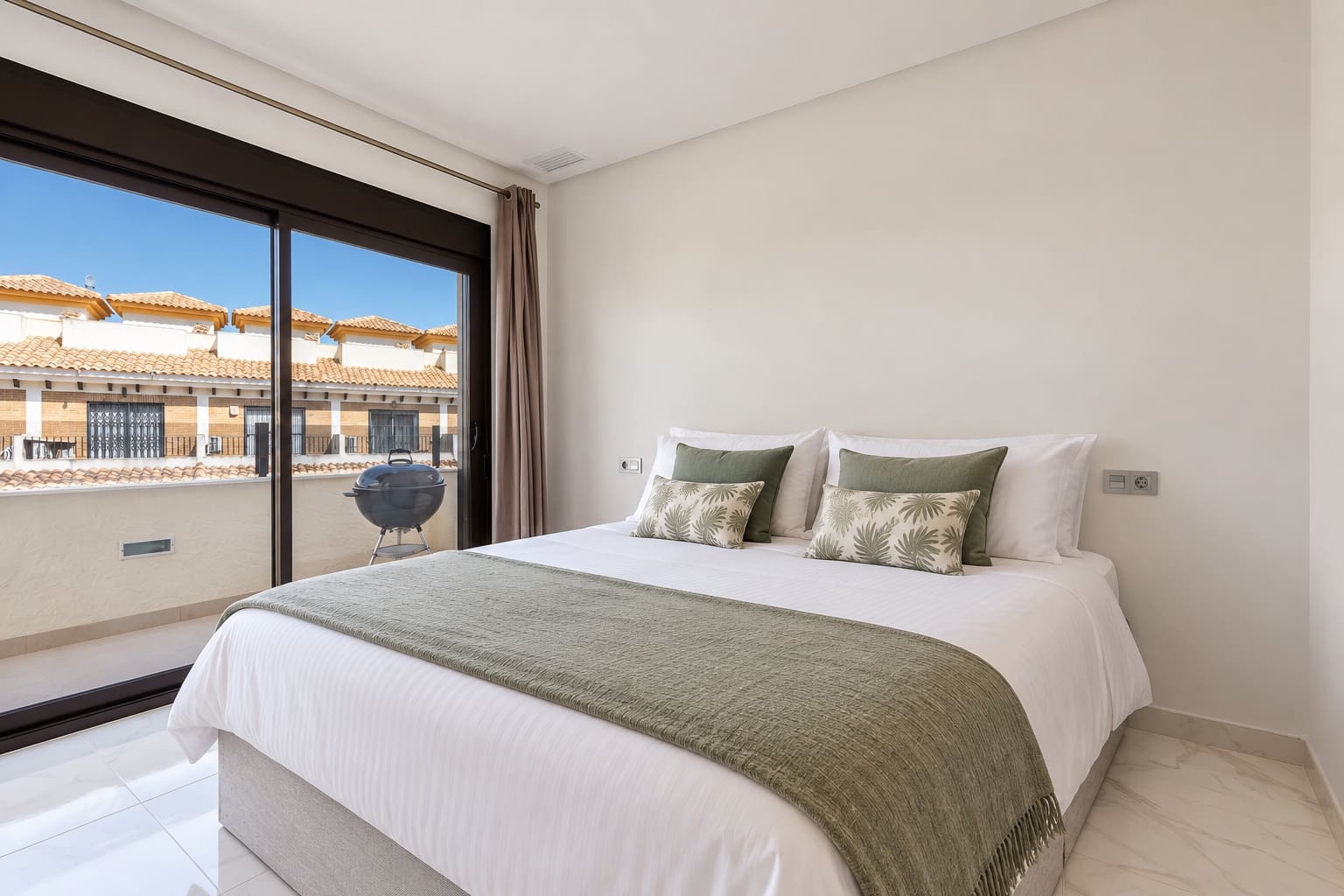 Ático de 2 habitaciones en Dolores De Pacheco en venta con piscina - 259.000 € (Ref: 10173189)