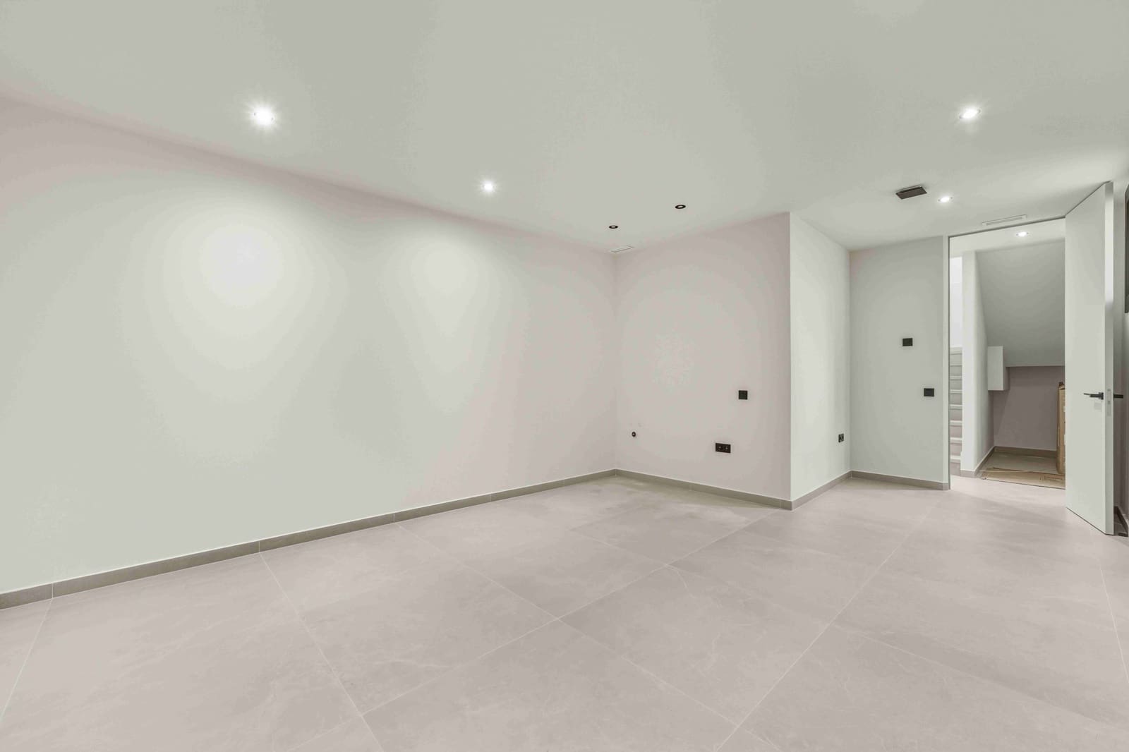 4 sypialnia Willa na sprzedaż w Polop z basenem garażem - 970 000 € (Ref: 10173190)