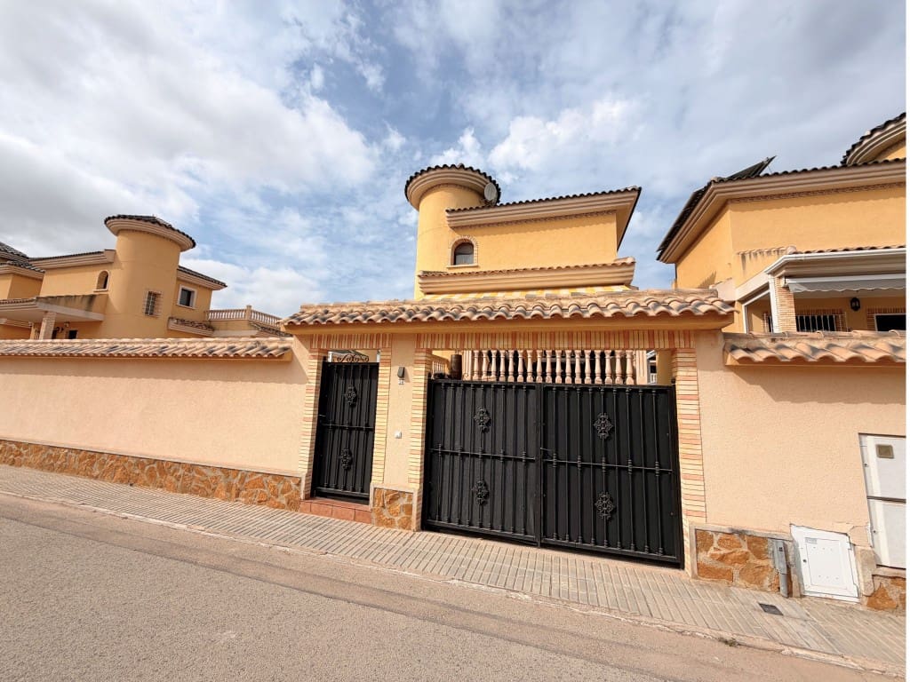 4 sypialnia Willa na sprzedaż w Lo Crispin z basenem - 349 000 € (Ref: 10173405)