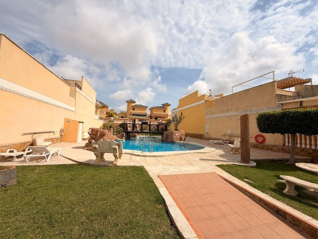 4 sypialnia Willa na sprzedaż w Lo Crispin z basenem - 349 000 € (Ref: 10173405)