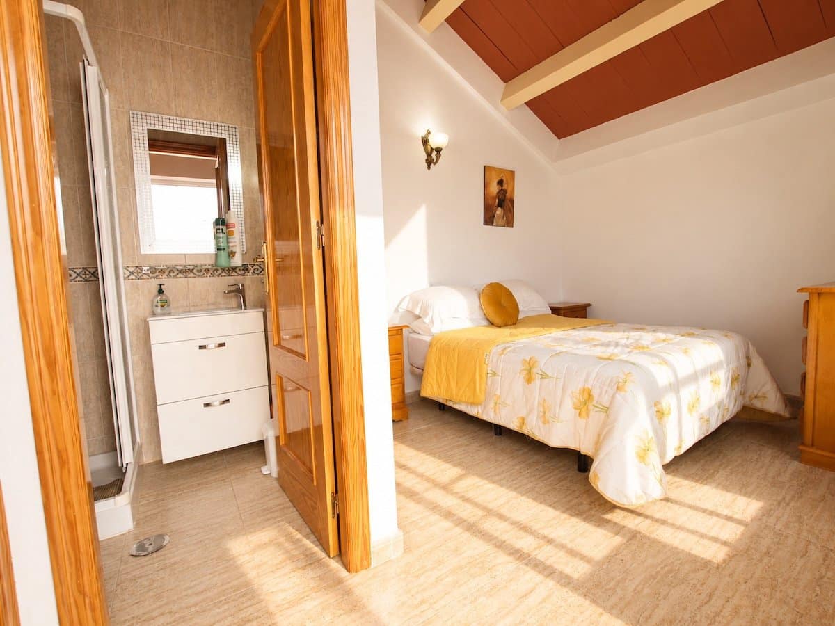3 bedroom Townhouse for sale in Daya Nueva with pool - € 169,500 (Ref: 10174897)