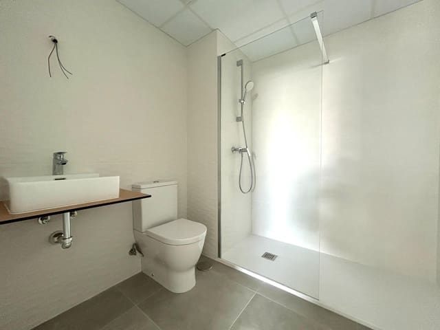2 soverom Leilighet til salgs i Campoamor, Orihuela med svømmebasseng garasje - € 363 000 (Ref: 10174898)