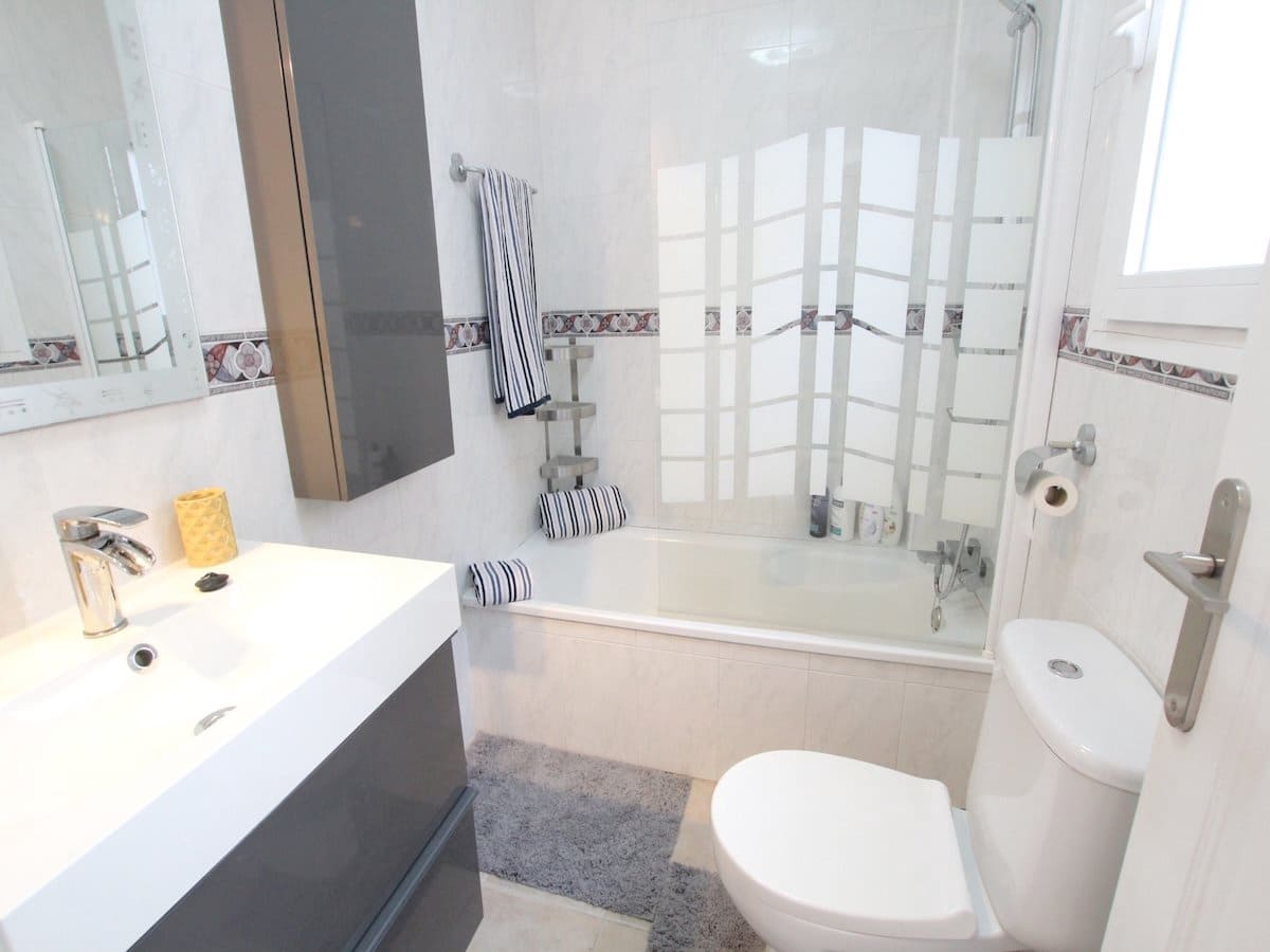 3 bedroom Villa for sale in Benimar with pool garage - € 215,000 (Ref: 10176363)