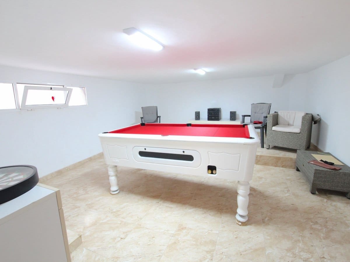 3 bedroom Villa for sale in Benimar with pool garage - € 215,000 (Ref: 10176363)