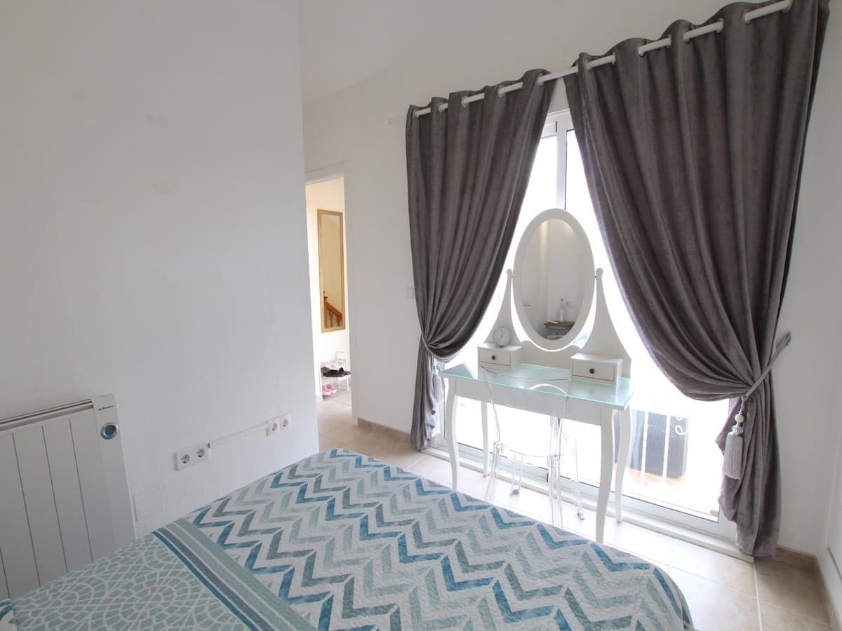 3 bedroom Villa for sale in Benimar with pool garage - € 215,000 (Ref: 10176363)