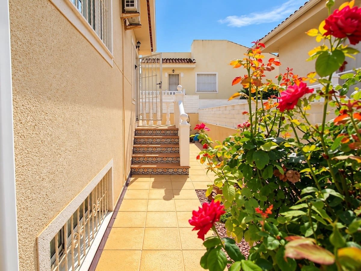 4 camera da letto Villa in vendita in Benimar con piscina garage - 315.000 € (Rif: 10176365)