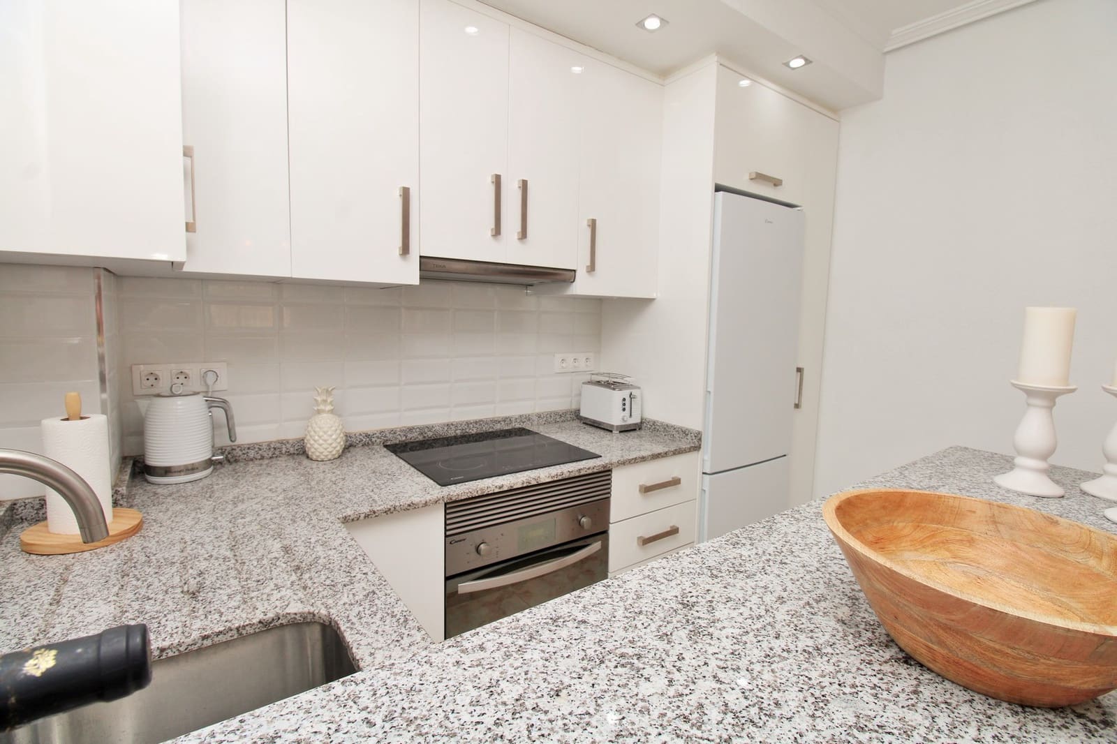 Casa de 3 habitaciones en Villamartin en venta con piscina garaje - 219.995 € (Ref: 10182748)