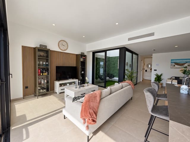 2 soverom Bungalow til salgs i Pilar de la Horadada ciudad, Pilar de la Horadada med svømmebasseng garasje - € 439 000 (Ref: 10182763)