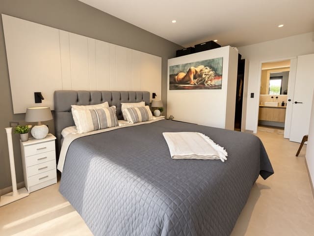 2 soverom Bungalow til salgs i Pilar de la Horadada ciudad, Pilar de la Horadada med svømmebasseng garasje - € 439 000 (Ref: 10182763)