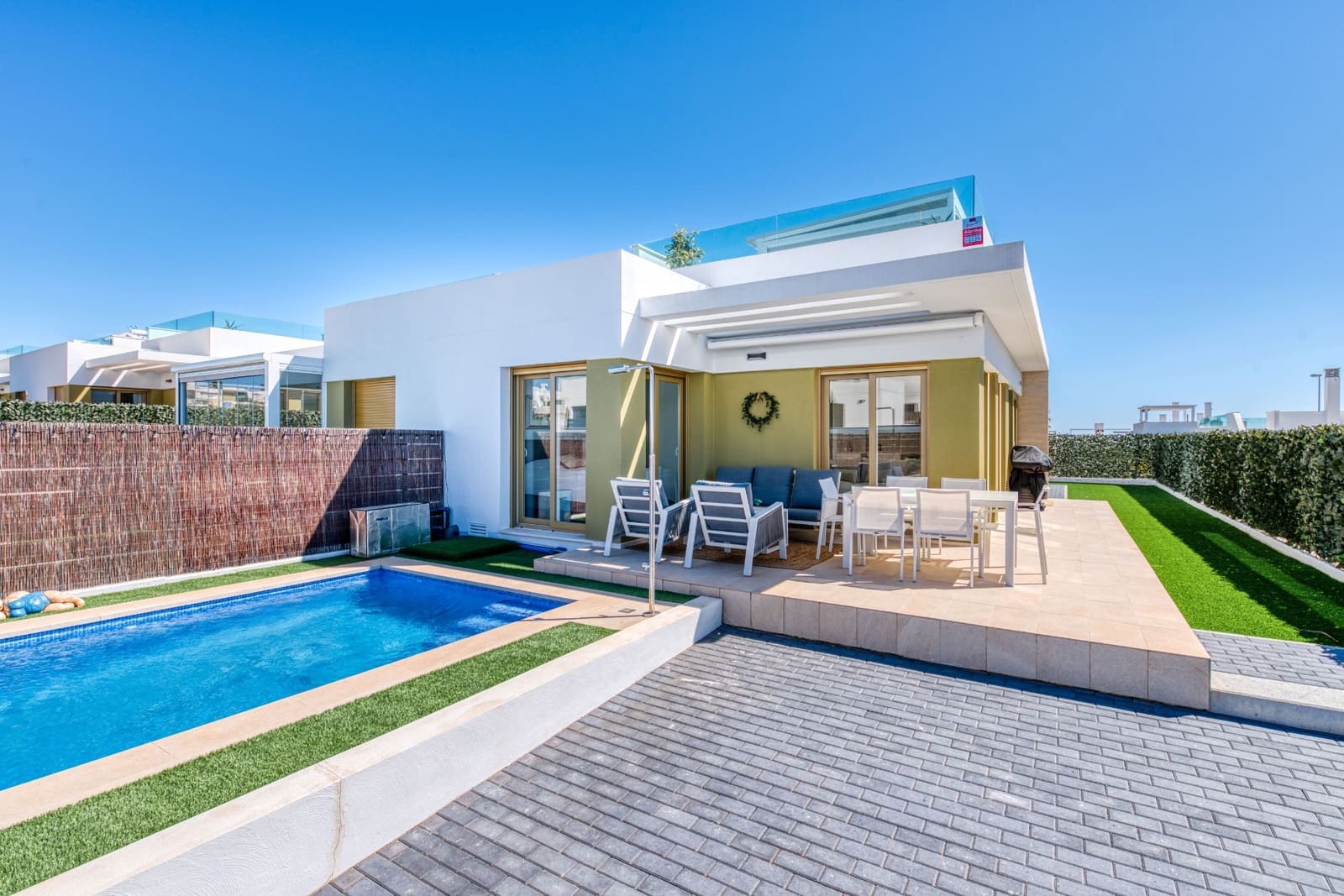3 soveværelse Rækkehus til salg i Vistabella med swimmingpool garage - € 395.000 (Ref: 10182764)