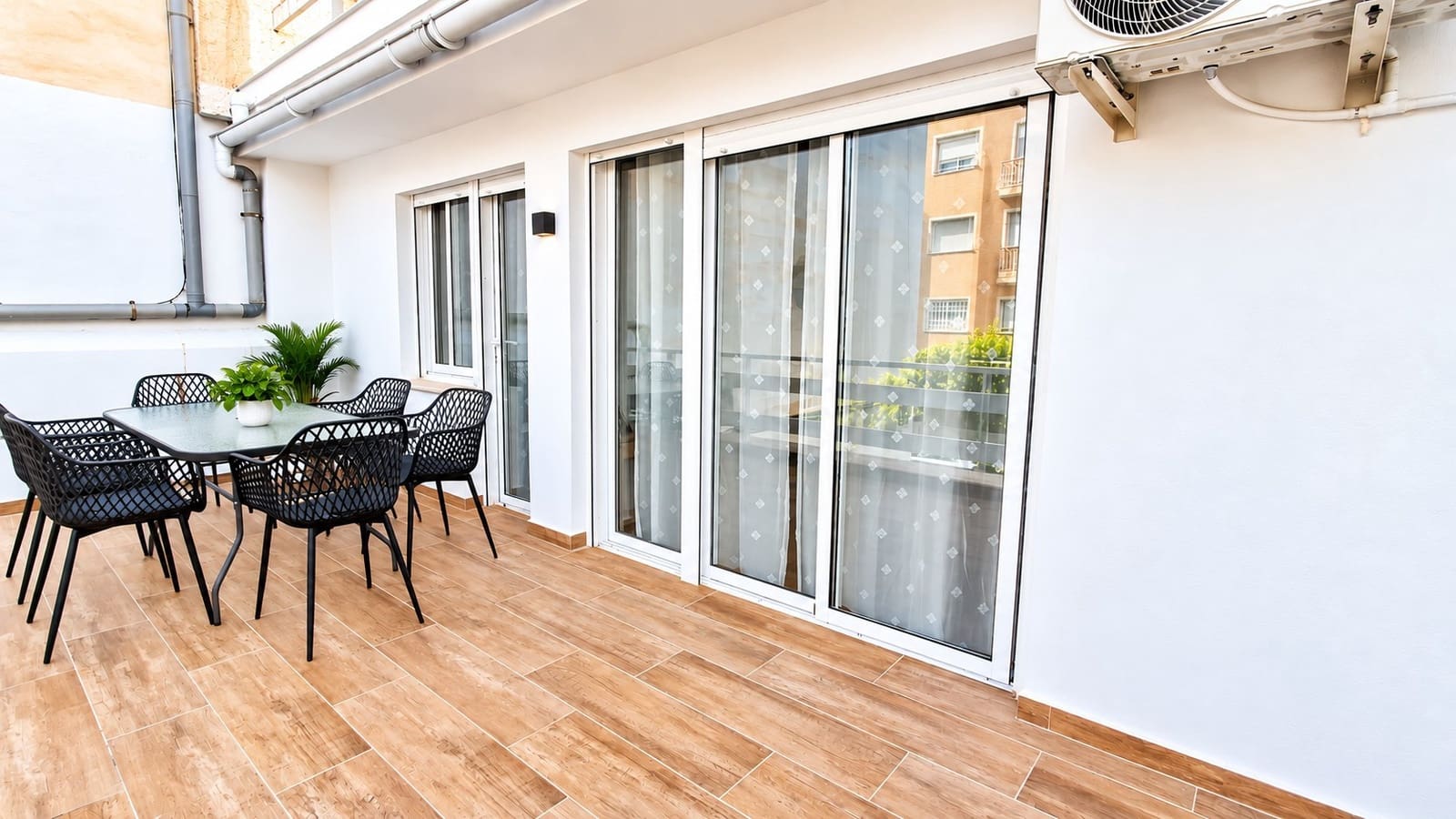 2 soveværelse Strandlejlighed til salg i Torrevieja - € 255.000 (Ref: 10182767)