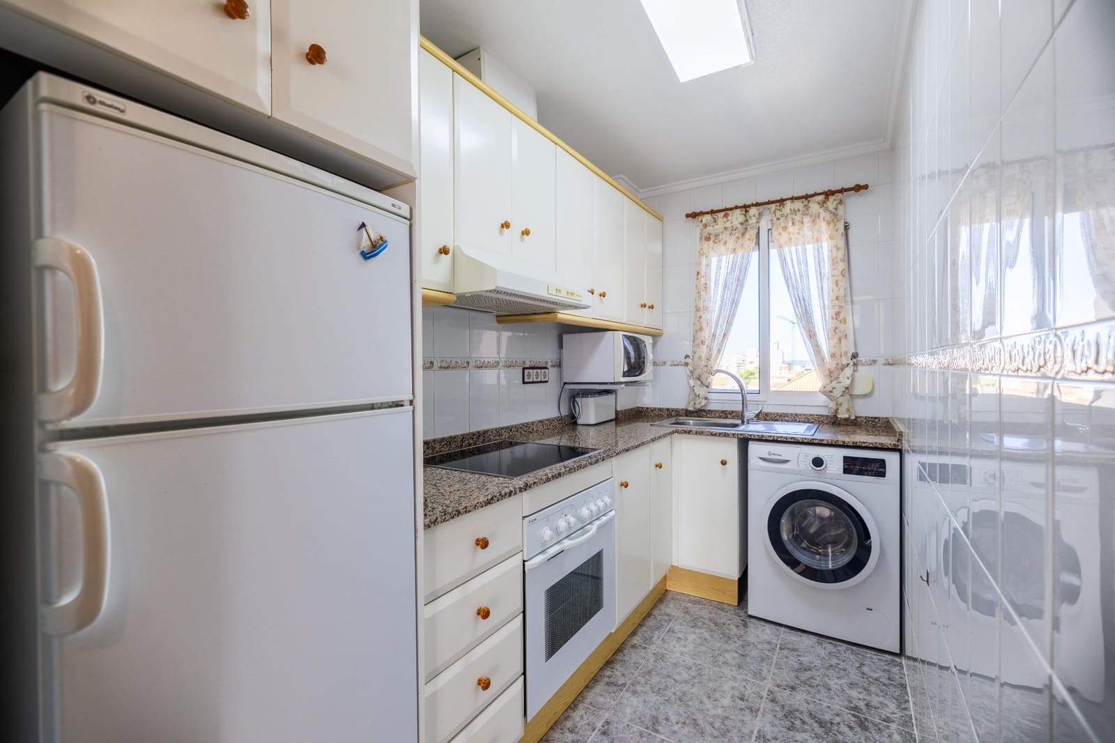 2 chambre Appartement à vendre à Torrevieja avec piscine garage - 149 900 € (Ref: 10182769)