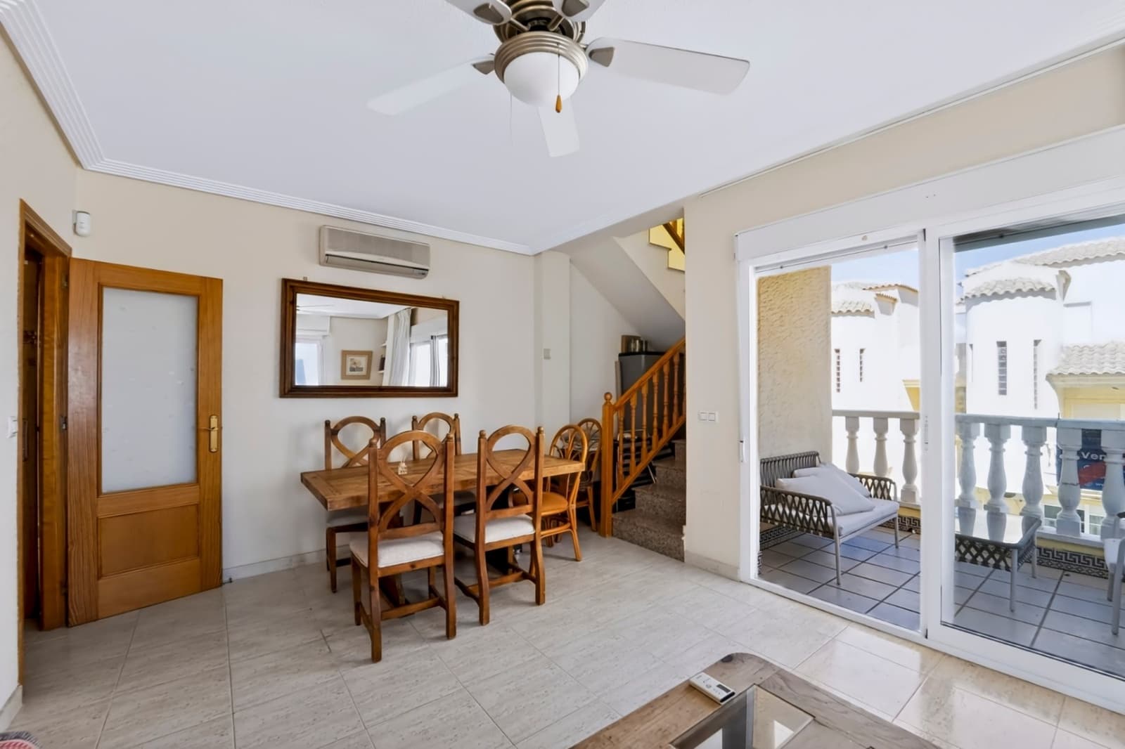 3 soveværelse Strandlejlighed til salg i Guardamar del Segura med swimmingpool - € 269.900 (Ref: 10182773)