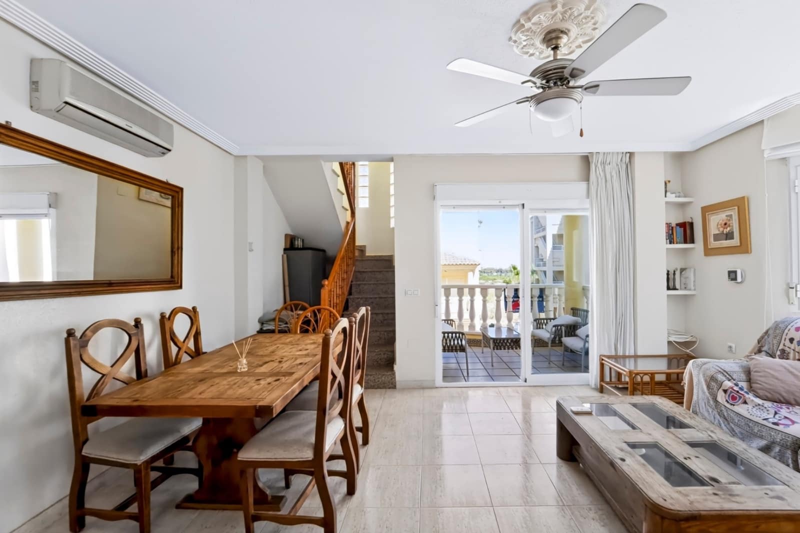 3 soveværelse Strandlejlighed til salg i Guardamar del Segura med swimmingpool - € 269.900 (Ref: 10182773)