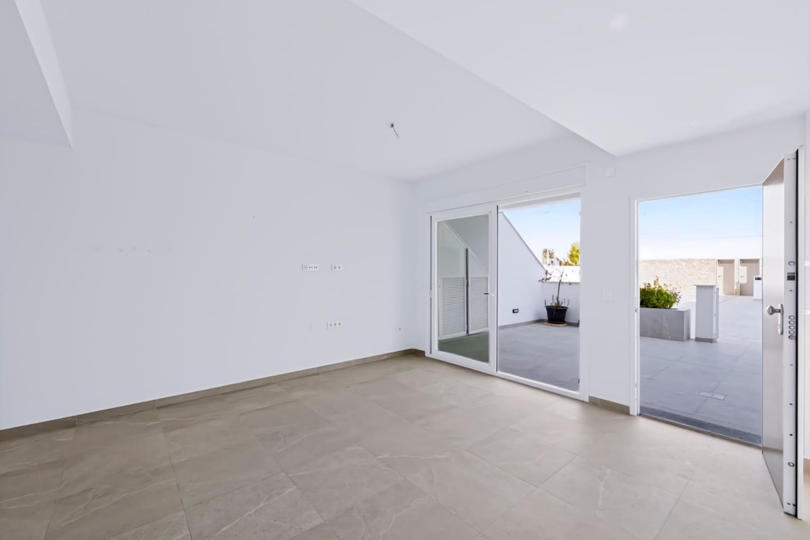 2 bedroom Apartment for sale in San Pedro del Pinatar with pool garage - € 249,000 (Ref: 10182774)