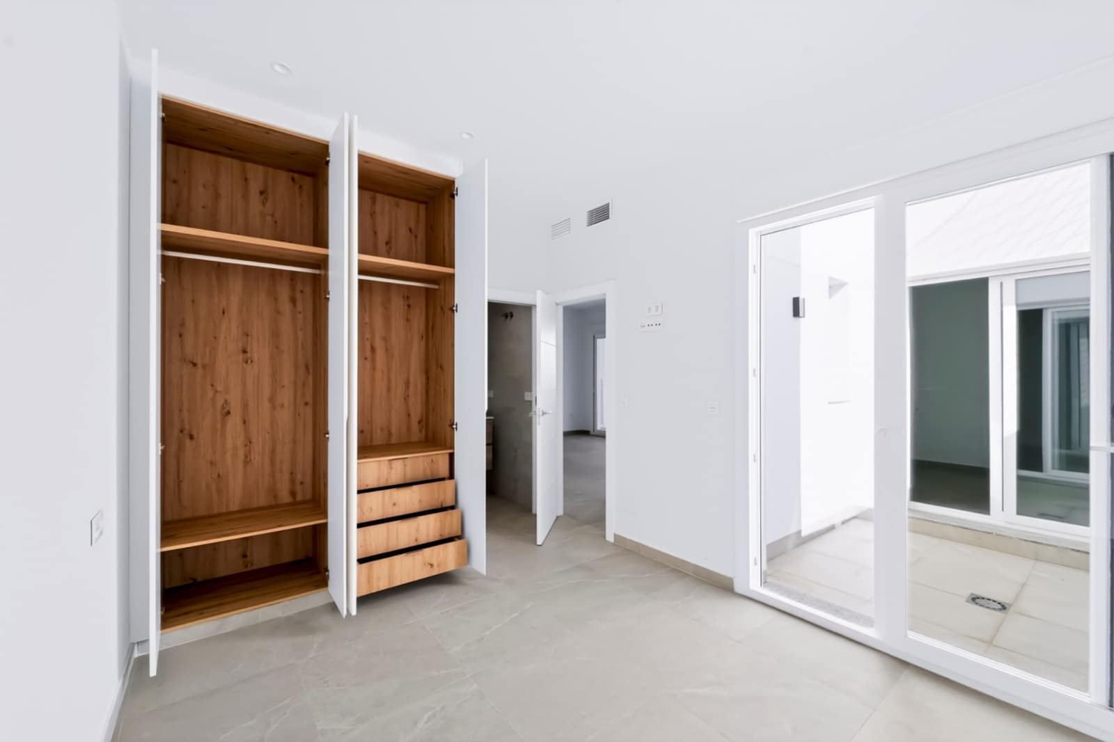 2 bedroom Apartment for sale in San Pedro del Pinatar with pool garage - € 249,000 (Ref: 10182774)