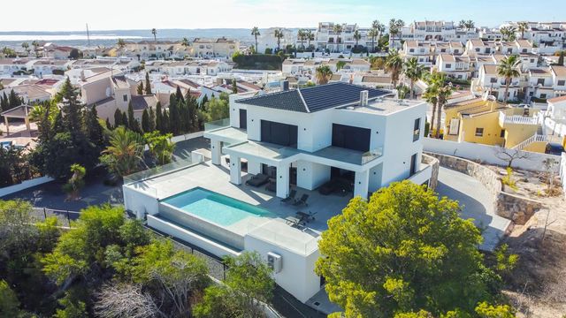 6 quarto Moradia para venda em Ciudad Quesada, Rojales com piscina garagem - 2 300 000 € (Ref: 6284924)