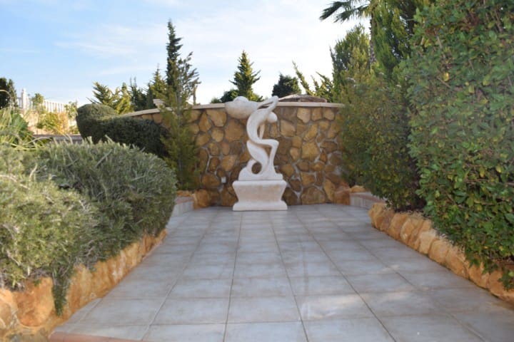 5 Zimmer Villa zu verkaufen in Ciudad Quesada mit Pool Garage - 890.000 € (Ref: 6955347)