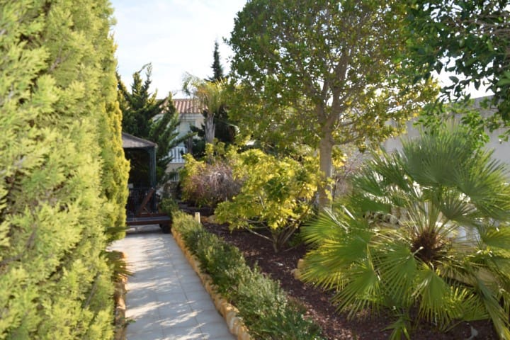 5 Zimmer Villa zu verkaufen in Ciudad Quesada mit Pool Garage - 890.000 € (Ref: 6955347)