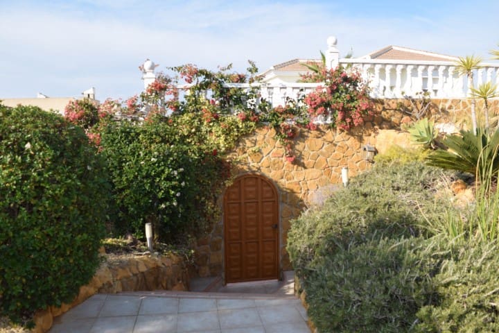 5 Zimmer Villa zu verkaufen in Ciudad Quesada mit Pool Garage - 890.000 € (Ref: 6955347)