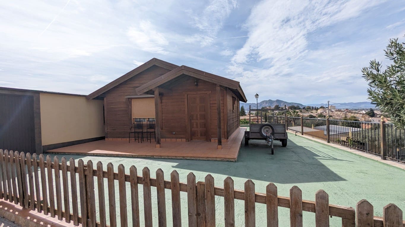 4 soveværelse Villa til salg i Bigastro med swimmingpool garage - € 499.900 (Ref: 7547119)