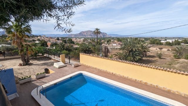 4 bedroom Villa for sale in Bigastro with pool garage - € 499,900 (Ref: 7547119)