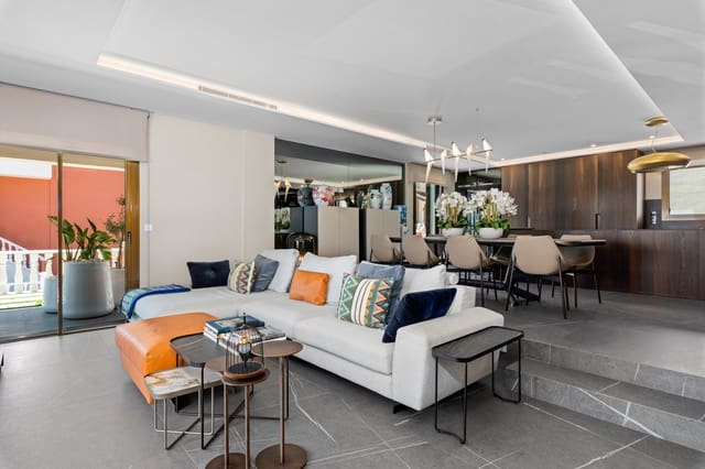 6 chambre Maison de Ville à vendre à Guardamar Playa, Guardamar del Segura avec garage - 1 350 000 € (Ref: 7636715)