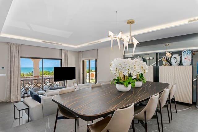 6 chambre Maison de Ville à vendre à Guardamar Playa, Guardamar del Segura avec garage - 1 350 000 € (Ref: 7636715)