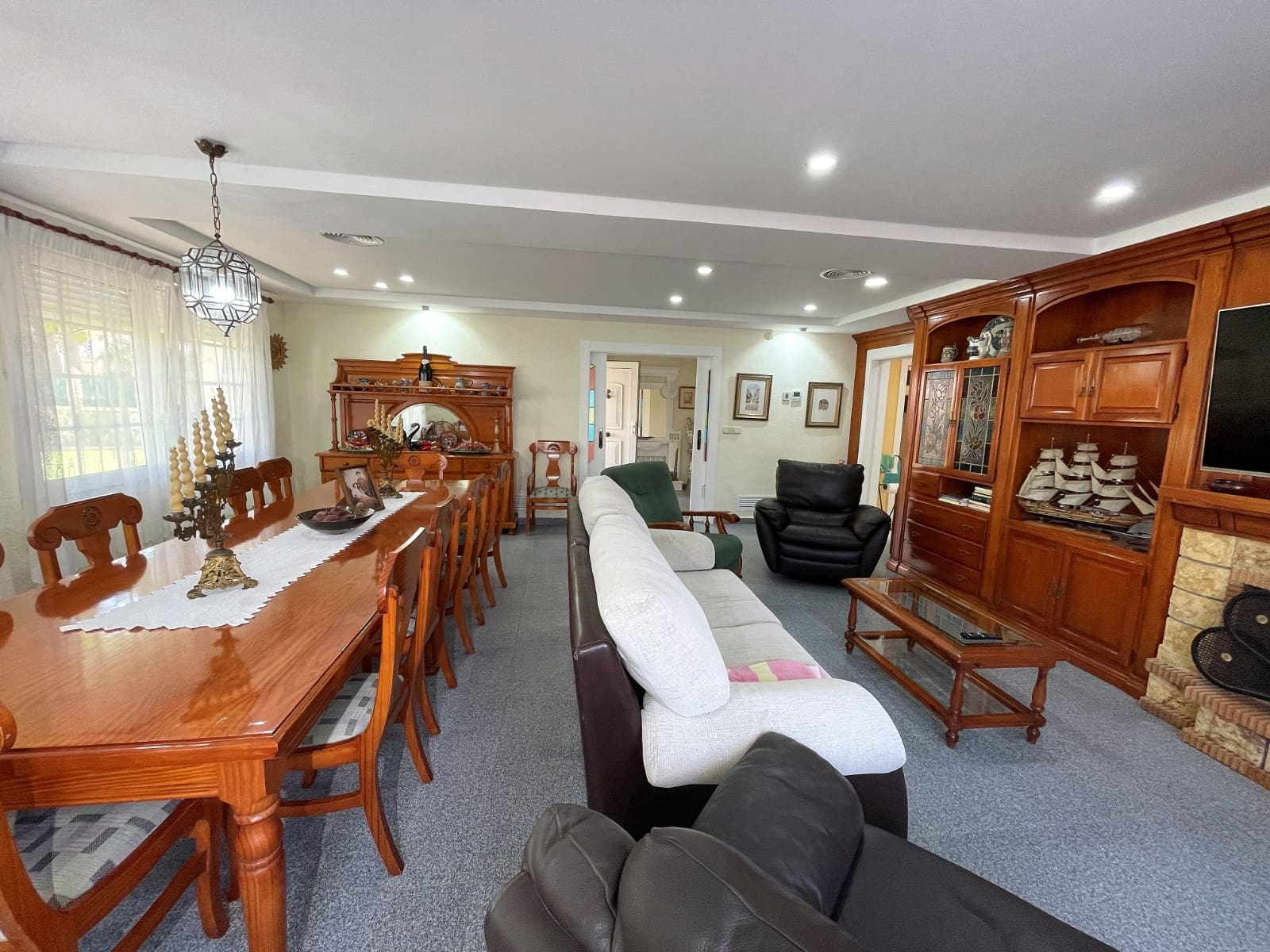 8 bedroom Villa for sale in Cabo Roig with pool garage - € 1,490,000 (Ref: 7648555)