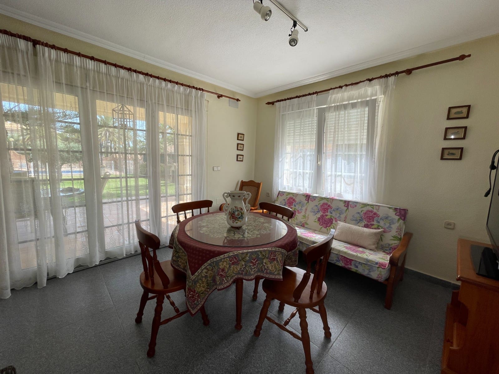 8 bedroom Villa for sale in Cabo Roig with pool garage - € 1,490,000 (Ref: 7648555)