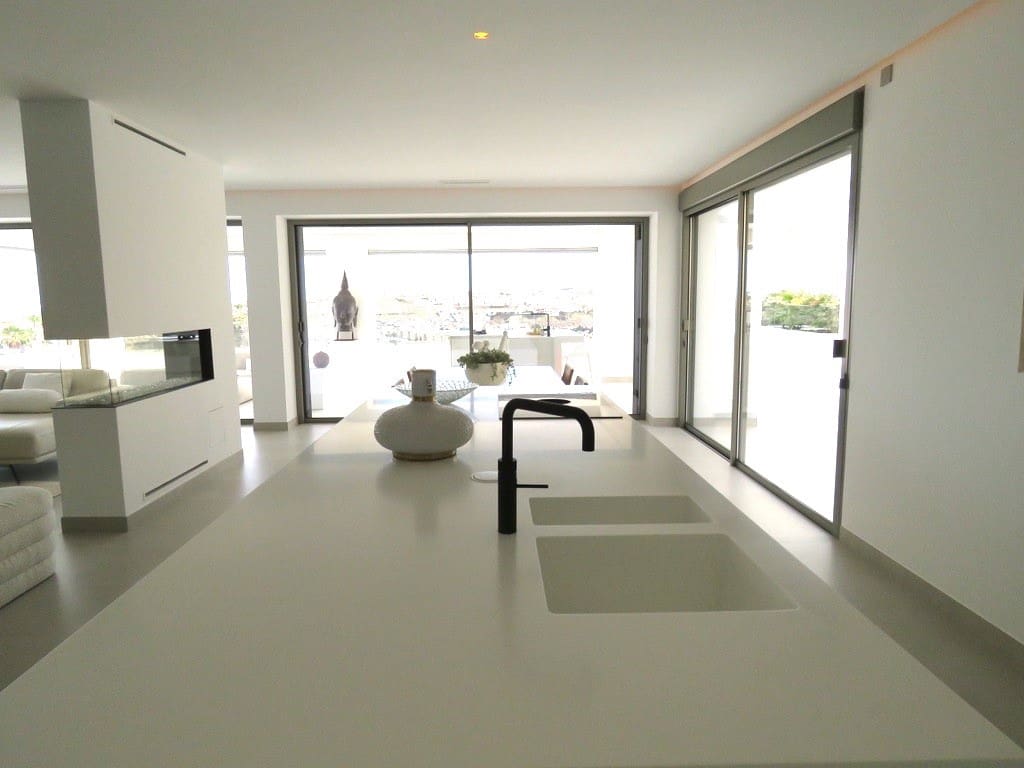 4 soverom Villa til salgs i Ciudad Quesada med svømmebasseng - € 1 799 000 (Ref: 7929196)