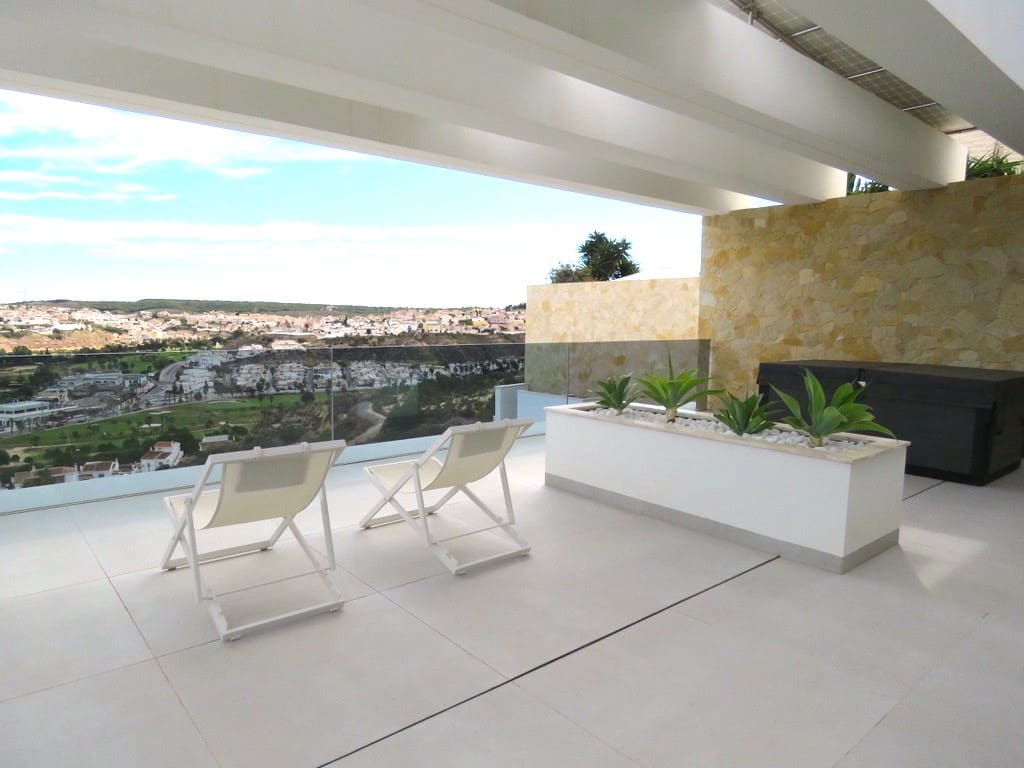 4 soverom Villa til salgs i Ciudad Quesada med svømmebasseng - € 1 799 000 (Ref: 7929196)