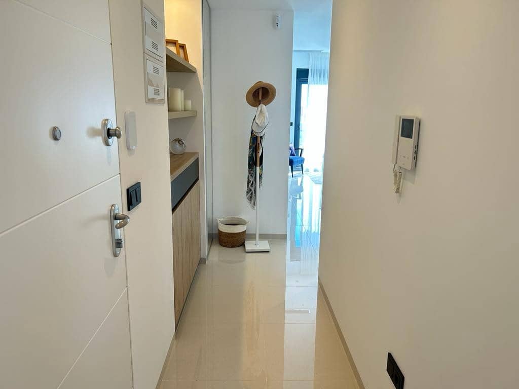 3 sypialnia Apartament na sprzedaż w Guardamar del Segura z basenem garażem - 741 000 € (Ref: 8119383)