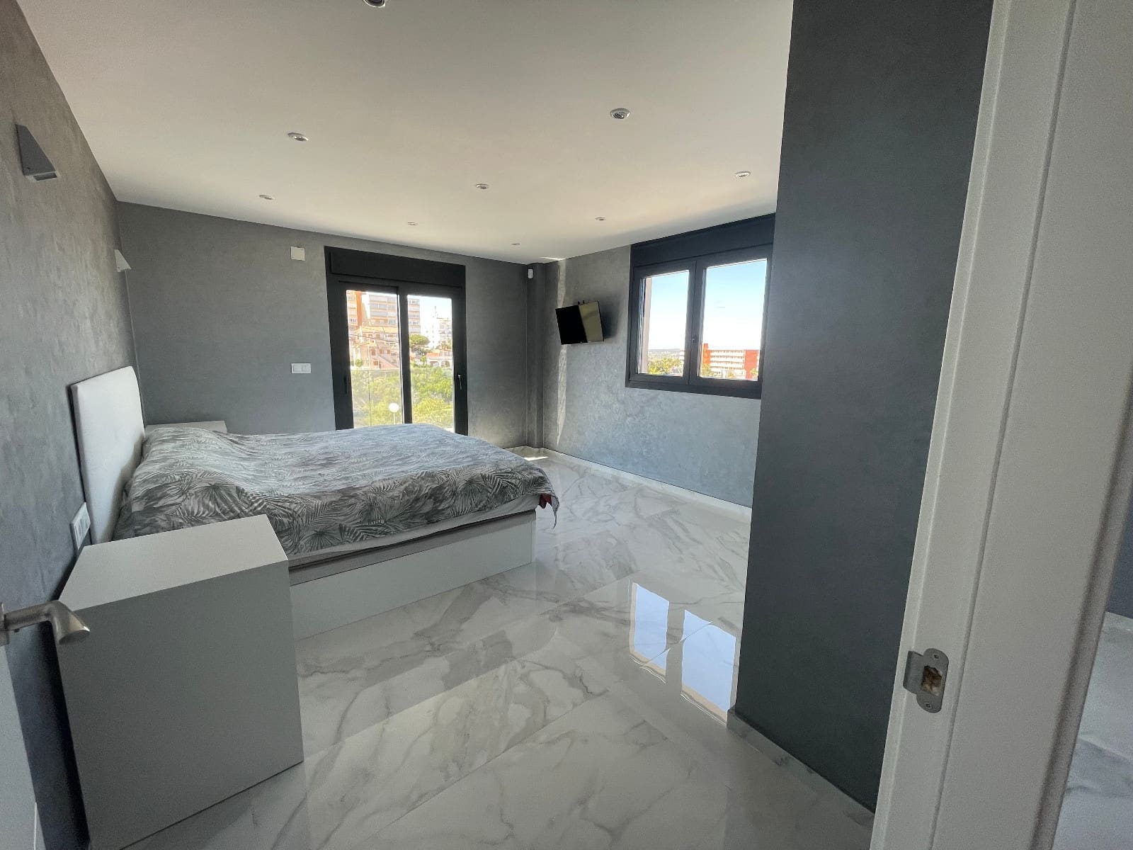 5 Zimmer Villa zu verkaufen in La Mata mit Pool - 1.140.000 € (Ref: 8150983)