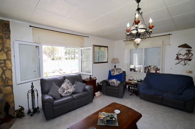 4 bedroom Finca/Country House for sale in Heredades, Almoradí with pool - € 299,950 (Ref: 8382600)