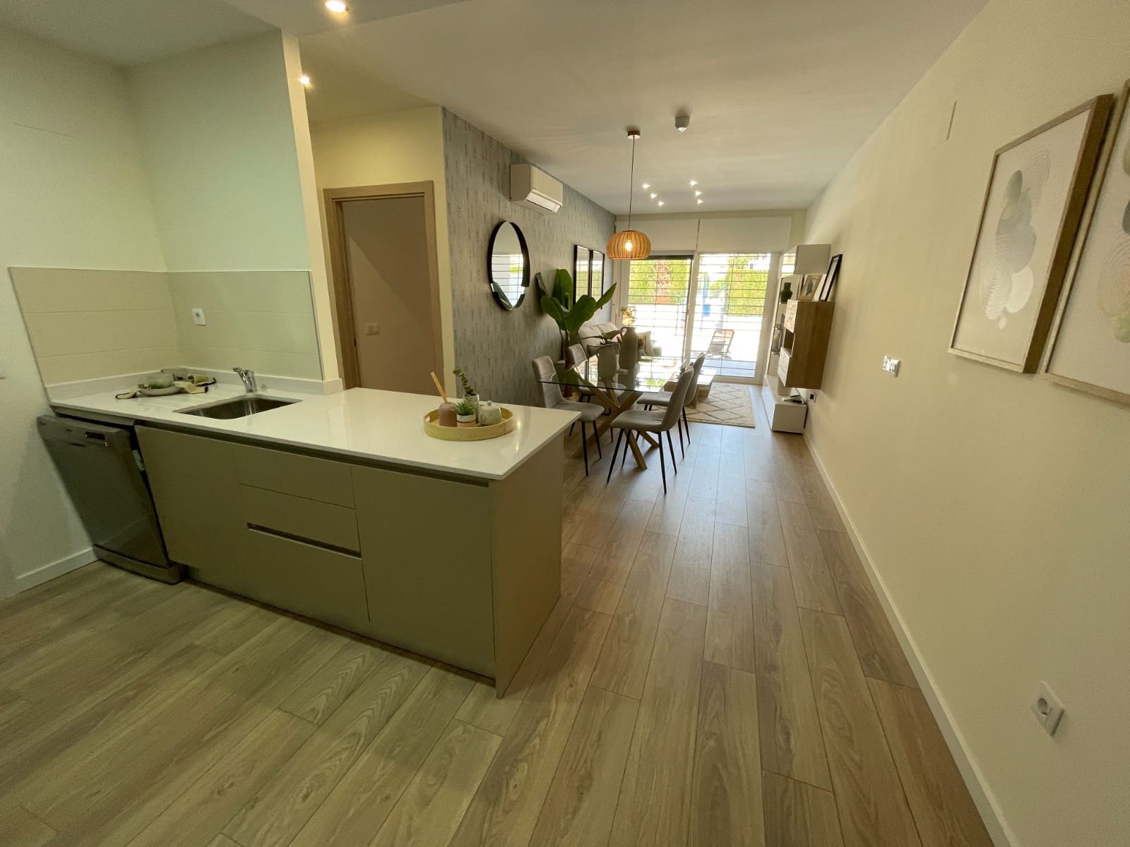 1 quarto Apartamento para venda em Pilar de la Horadada com piscina garagem - 166 400 € (Ref: 8394076)