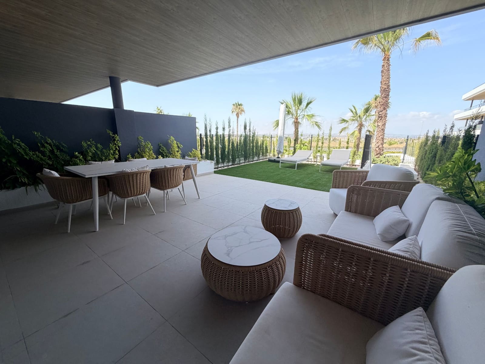 2 bedroom Bungalow for sale in La Siesta with pool garage - € 357,000 (Ref: 8398009)