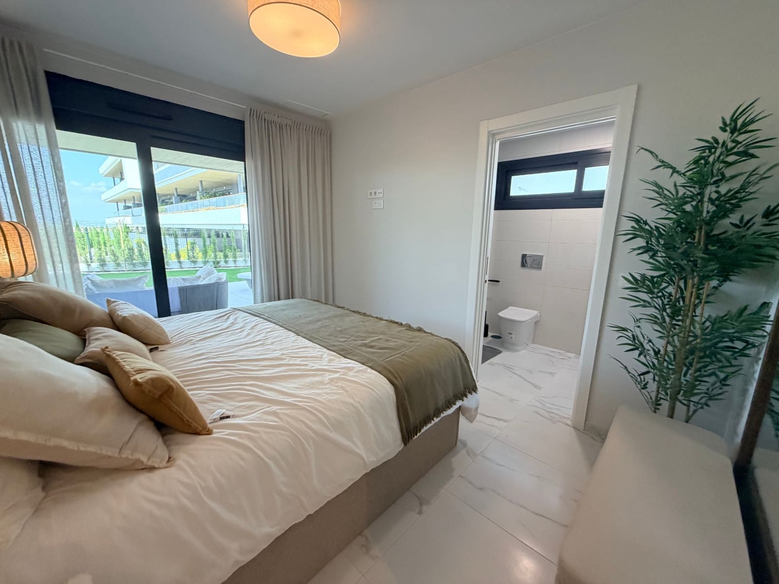 2 bedroom Bungalow for sale in La Siesta with pool garage - € 357,000 (Ref: 8398009)