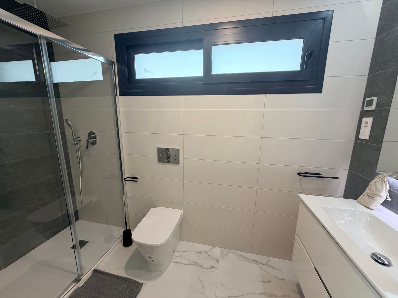 2 bedroom Bungalow for sale in La Siesta with pool garage - € 357,000 (Ref: 8398009)