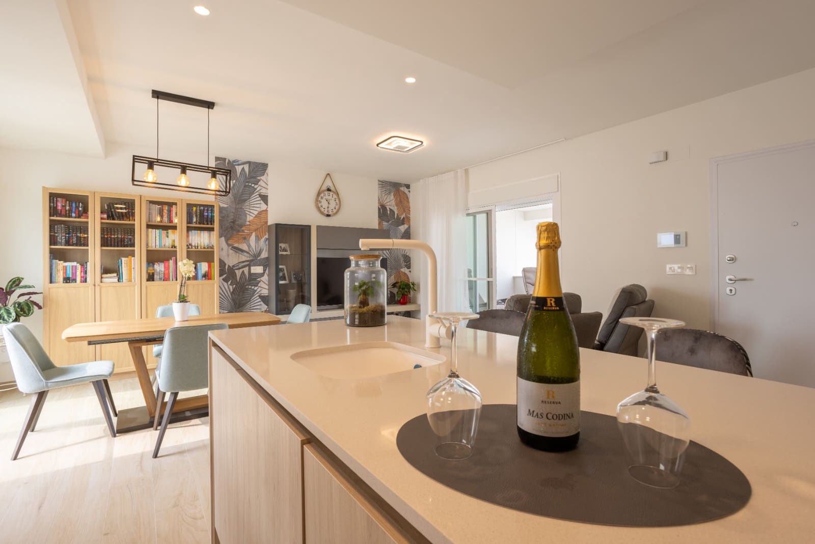 2 bedroom Apartment for sale in Villamartin with pool garage - € 299,500 (Ref: 8487328)