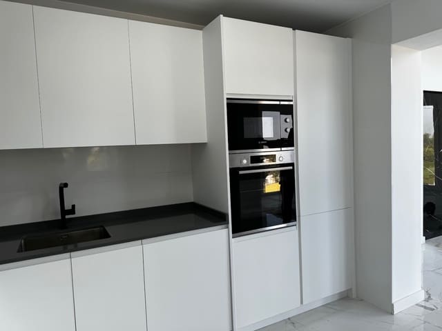 5 quarto Moradia para venda em Los Balcones com piscina garagem - 1 150 000 € (Ref: 8497777)